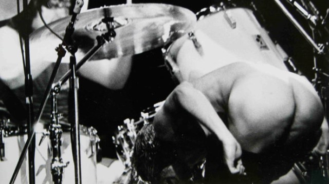 ac dc angus young bunda